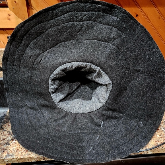 Elegant Black Witch Hat with Lace - Picture 14 of 16